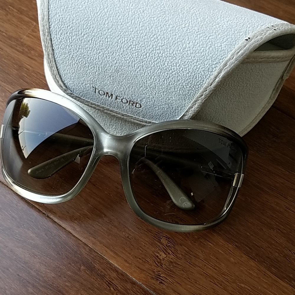 Brand new with case Tom Ford Sunglasses Anais